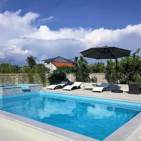Ferienwohnung Fur 3 Personen Ca 25 Qm In Privlaka, Dalmatien Norddalmatien - B53831